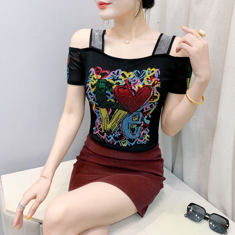 เสื้อยืดทรงเข้ารูปสำหรับสาวๆ ด - Streetwear Brand Drops บทวิจารณ์และราคา
