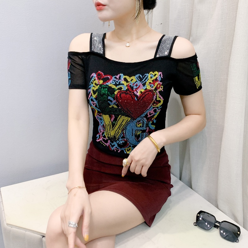 เสื้อยืดทรงเข้ารูปสำหรับสาวๆ ด - Streetwear Brand Drops บทวิจารณ์และราคา